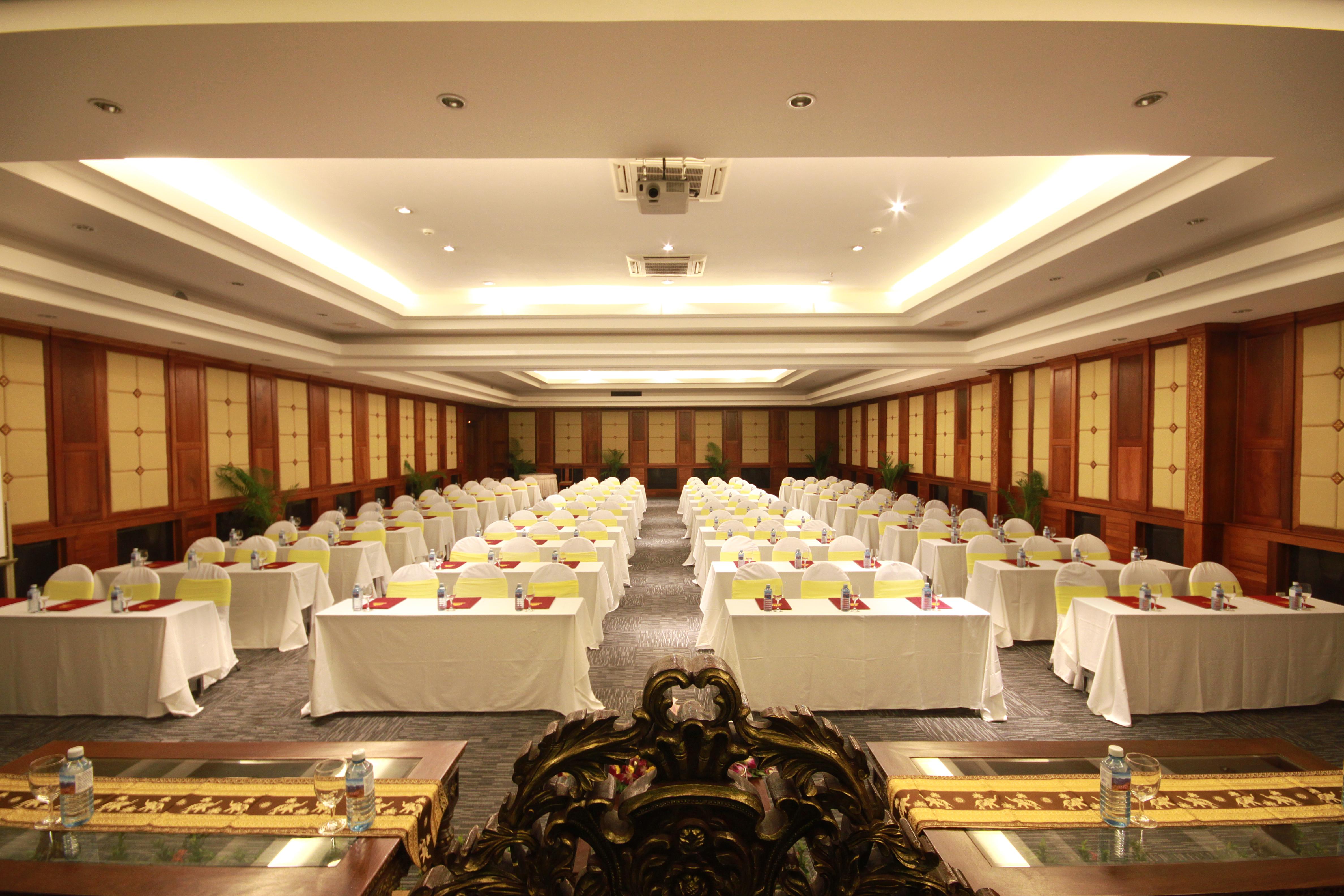 Empress Angkor Resort & Spa Сиемрип Экстерьер фото