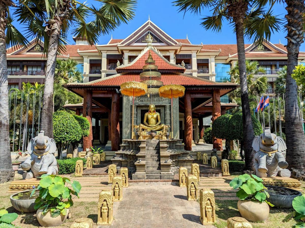 Empress Angkor Resort & Spa Сиемрип Экстерьер фото