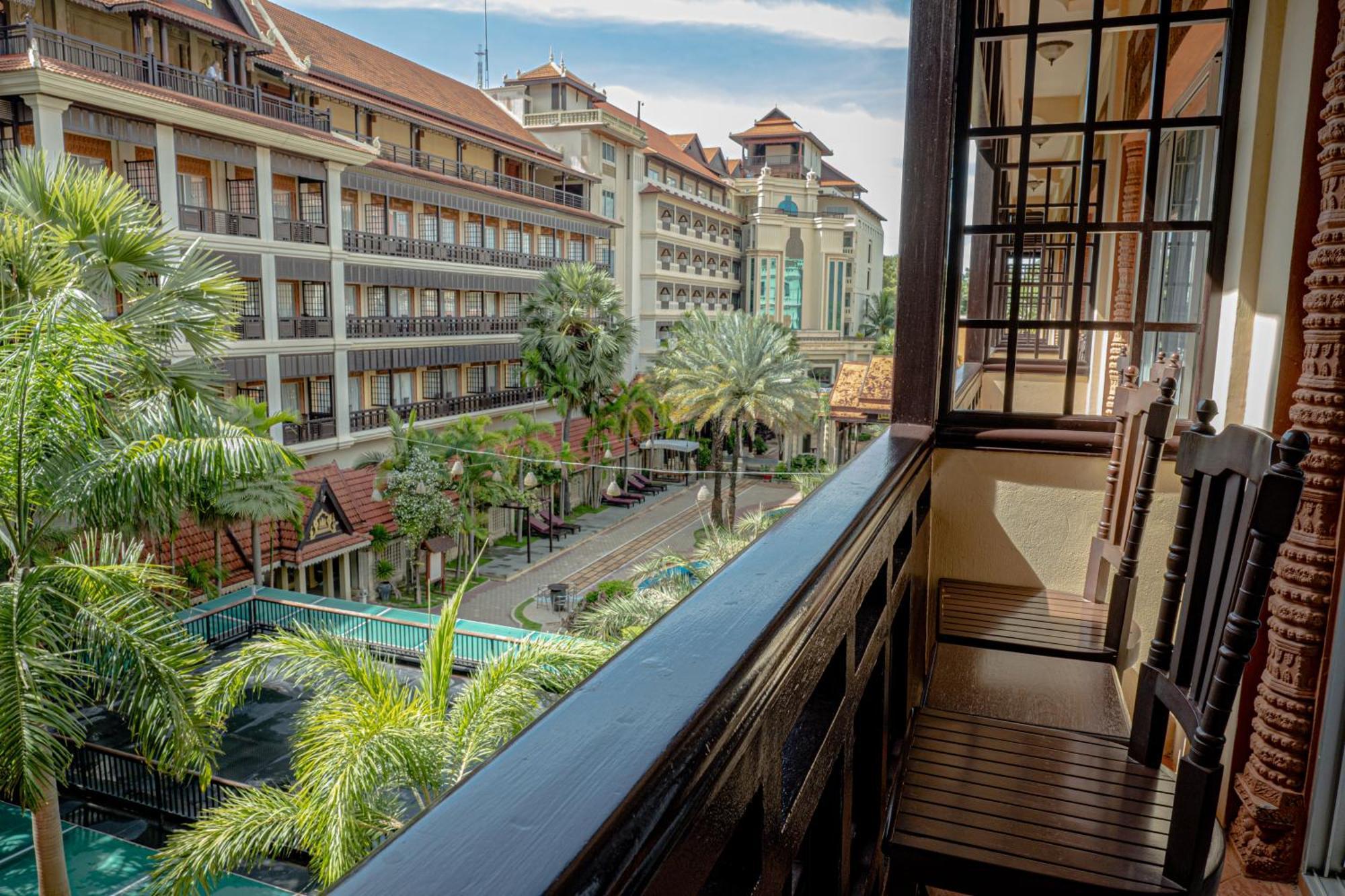 Empress Angkor Resort & Spa Сиемрип Экстерьер фото