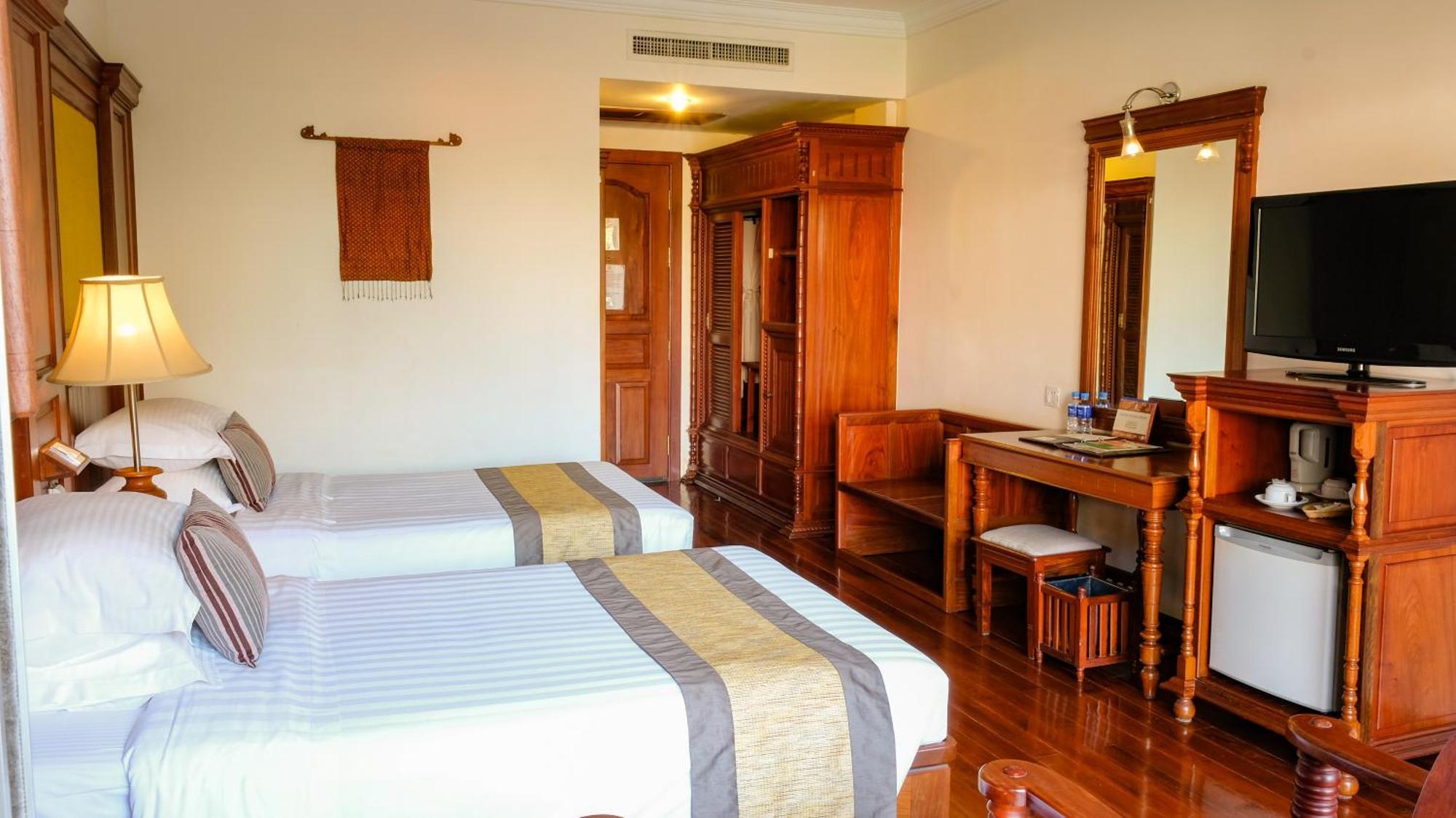 Empress Angkor Resort & Spa Сиемрип Экстерьер фото